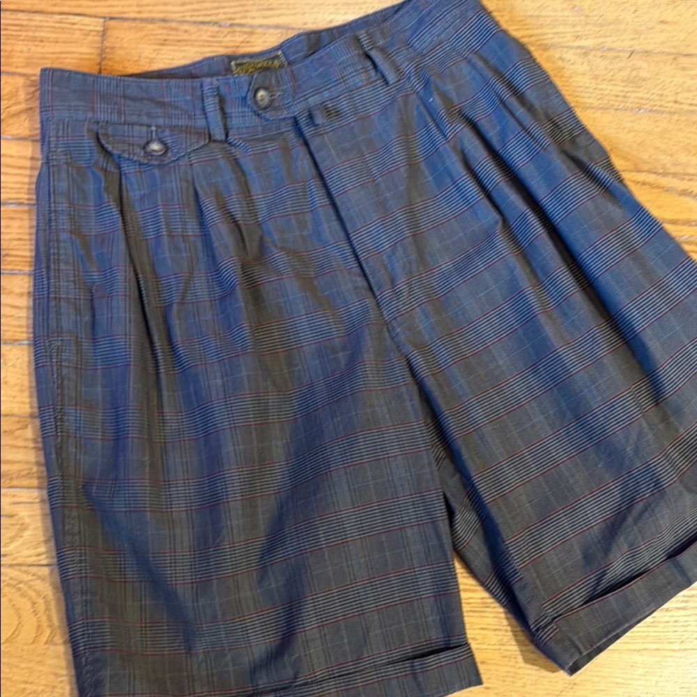 🌴PLAID PAIR OF MEN’S SHORTS - TRUE CLASSIC -PLEATED FRONT - WAIST 31🌴